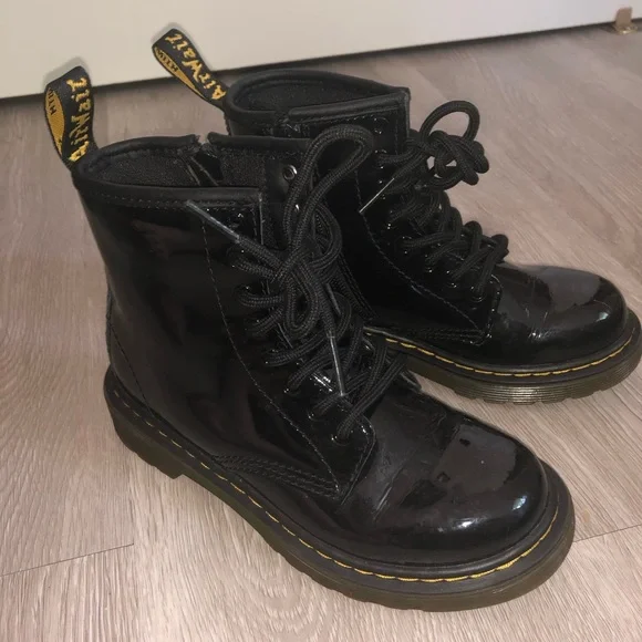 Martens Shoes Dr Martens Kids 46 Shiny Black Patent